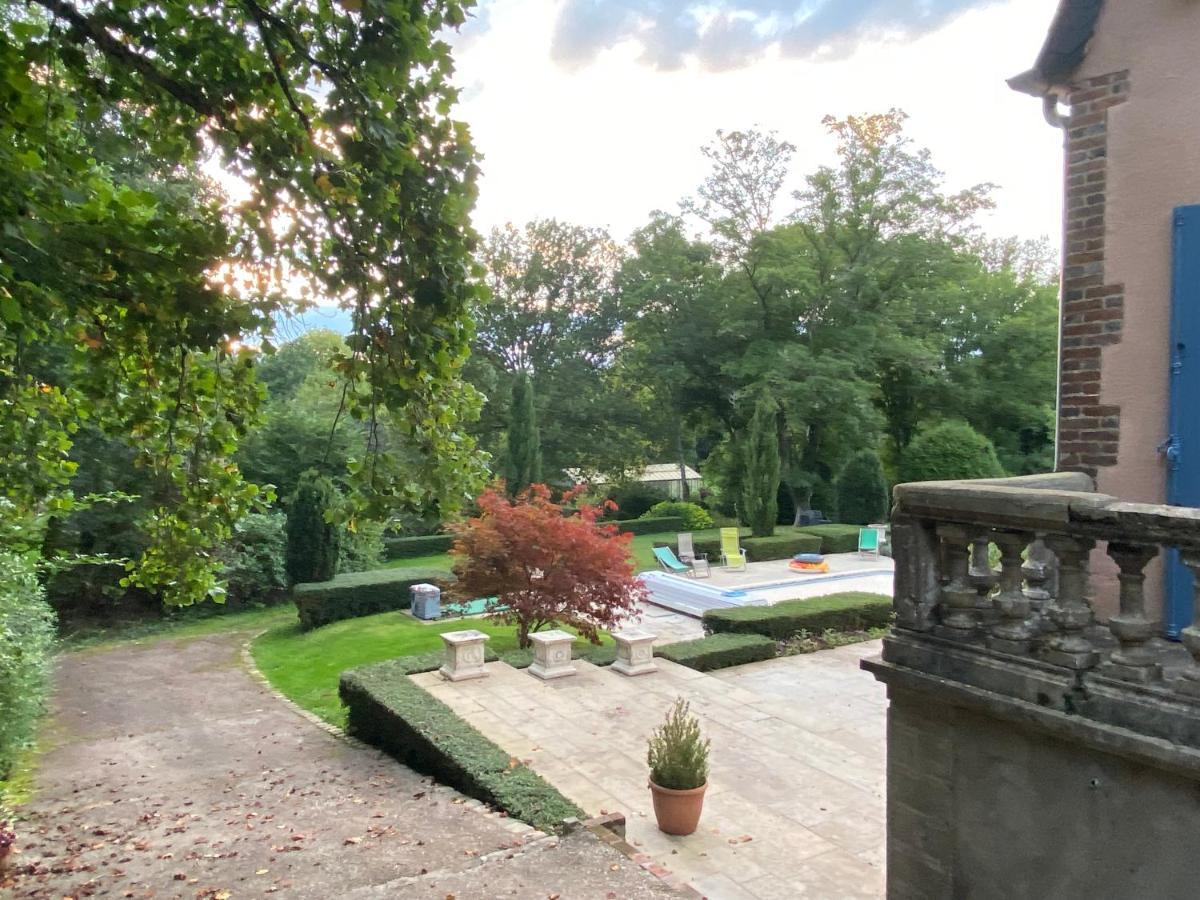 Le Charme Villa Mezilles Luaran gambar