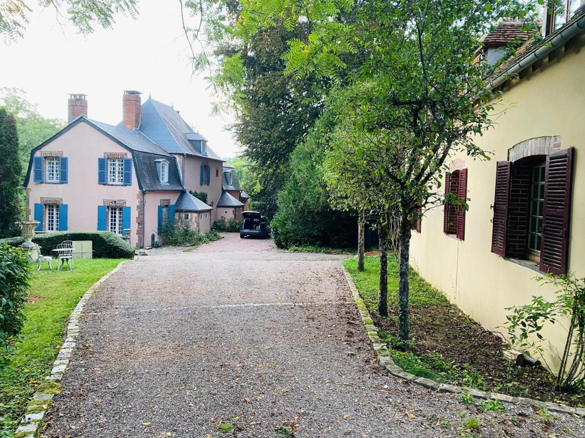 Le Charme Villa Mezilles Luaran gambar