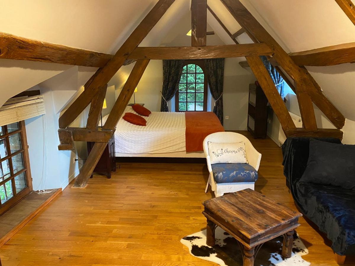 Le Charme Villa Mezilles Luaran gambar